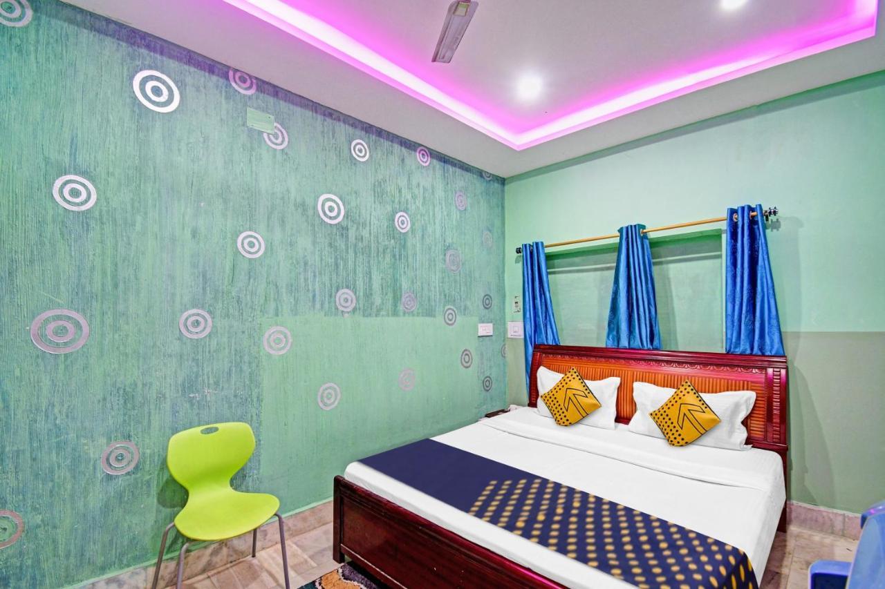 Spot On 81220 New Asha Hotel Puri Buitenkant foto