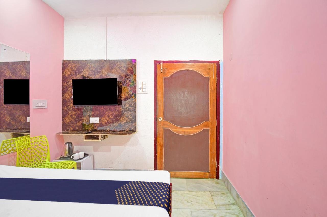 Spot On 81220 New Asha Hotel Puri Buitenkant foto