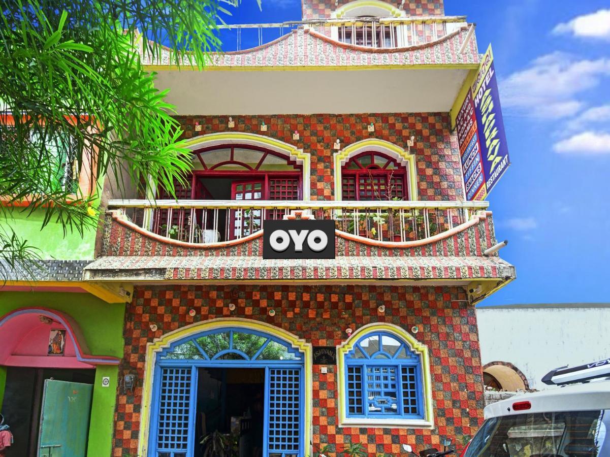 Spot On 81220 New Asha Hotel Puri Buitenkant foto