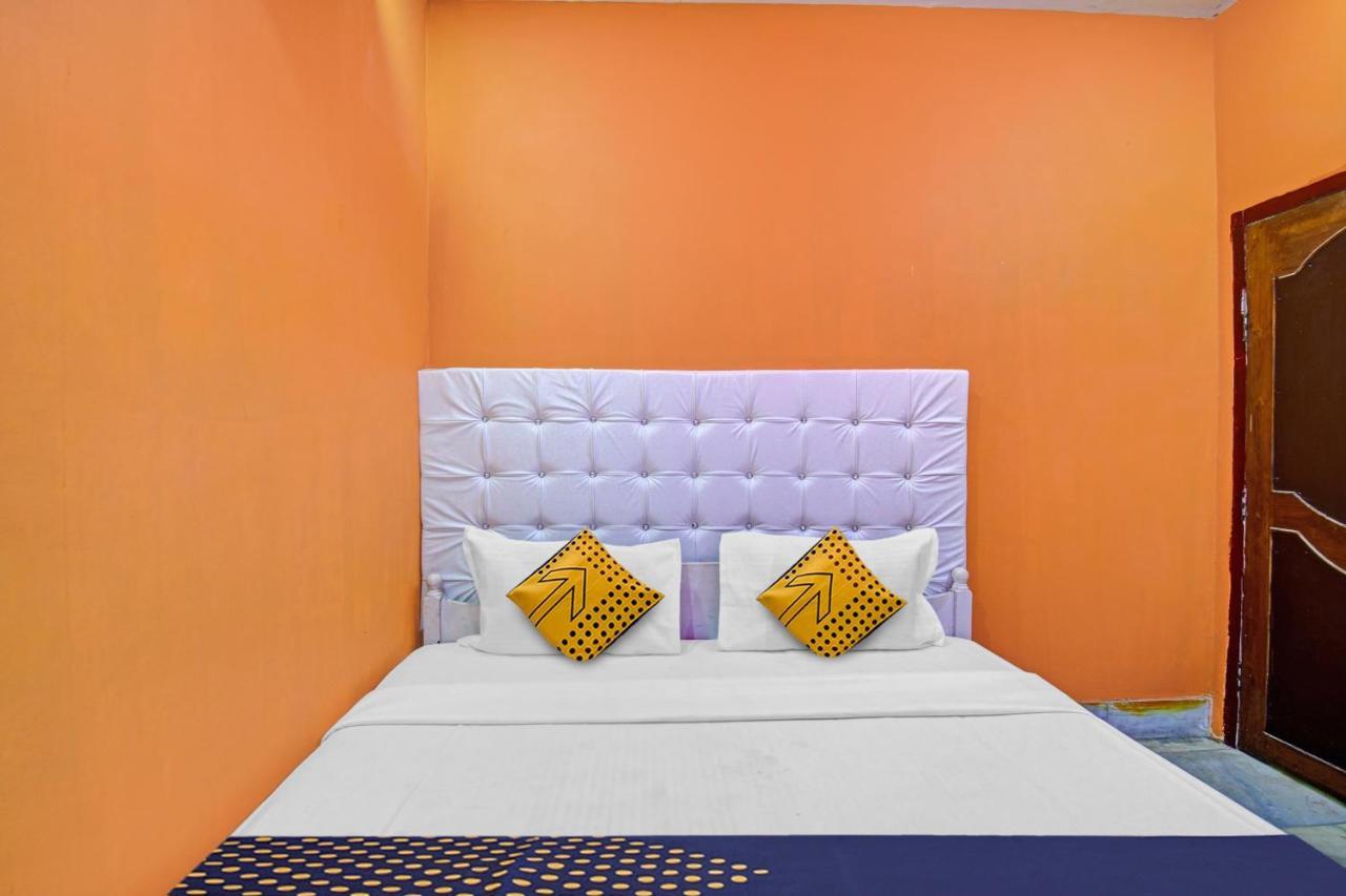 Spot On 81220 New Asha Hotel Puri Buitenkant foto